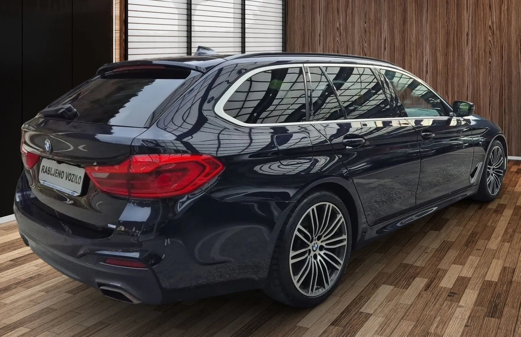 Zunanja slika - BMW Serija 5 - Touring: M-Optic 530d xDrive AUT-LED-RADAR-360KAM-VK-NAV - 7
