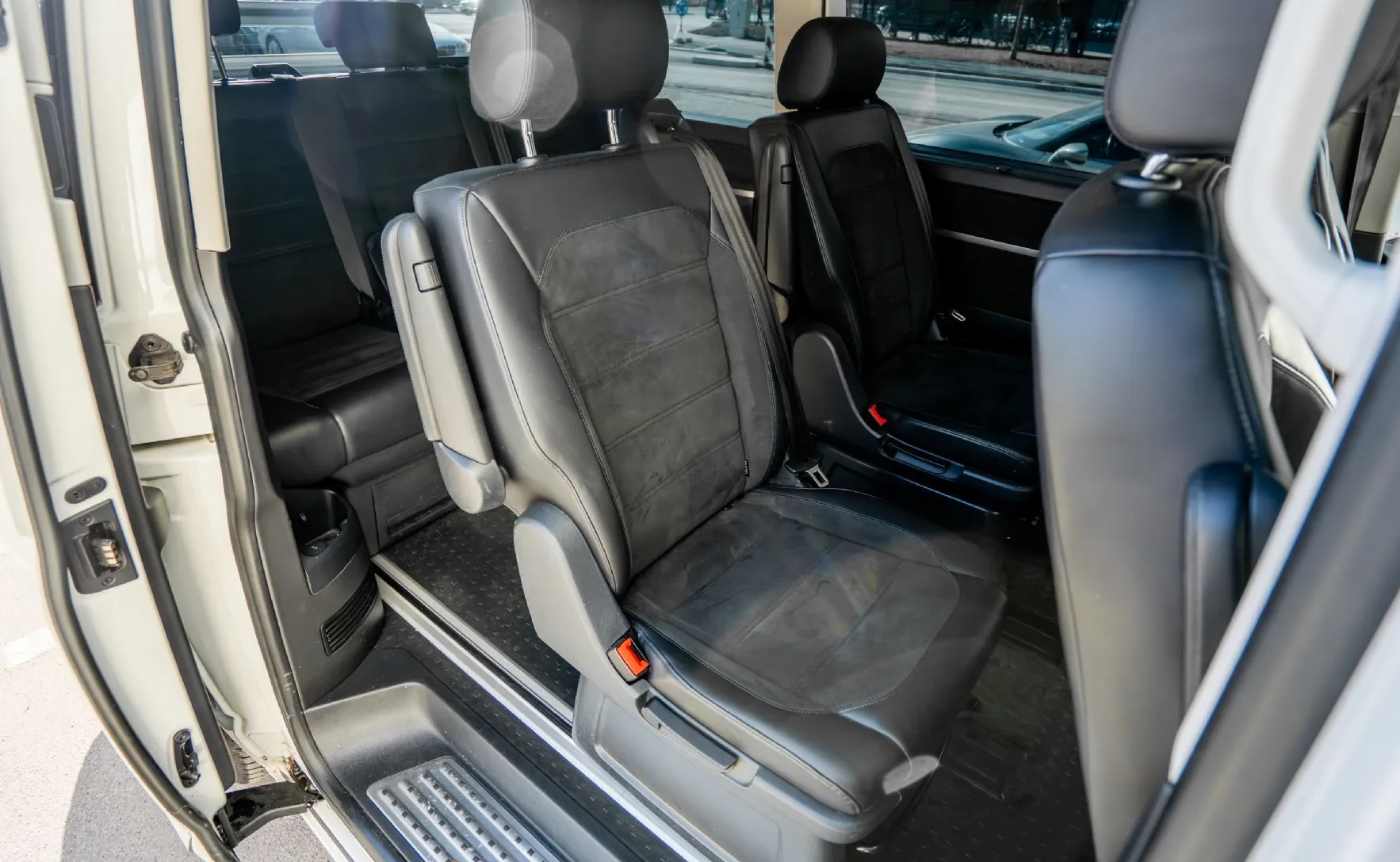 Zunanja slika - VW Multivan - 2.0 TDI 4M AUT. Comfortline - 16