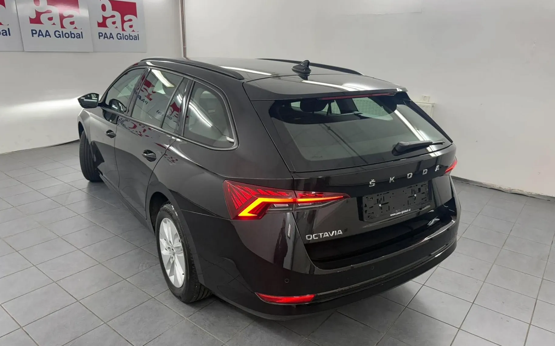 Zunanja slika - Škoda Octavia - Combi 2.0 TDI. DSG.2024 SAMO 89.000 KM - 4