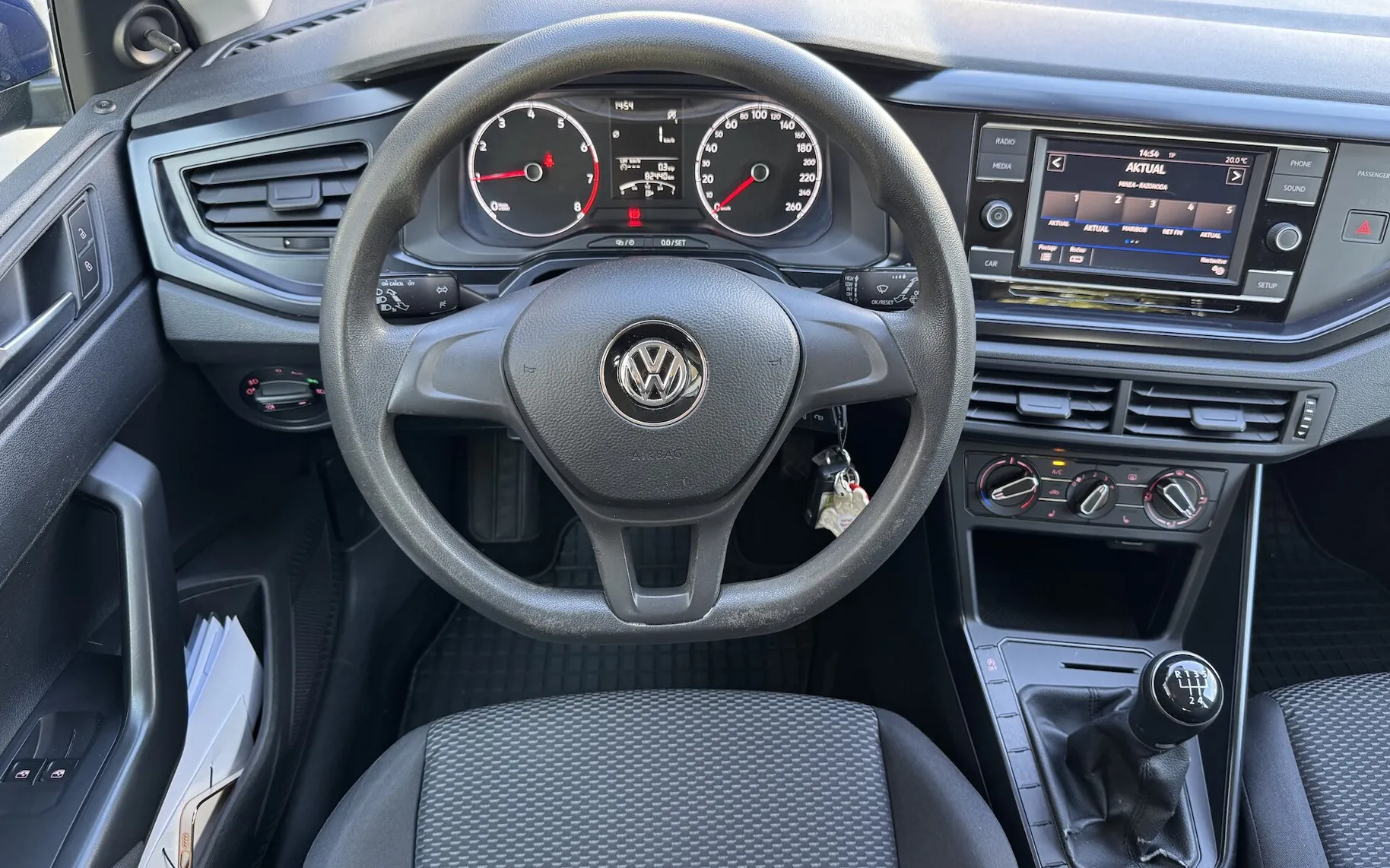 Zunanja slika - Volkswagen Polo - 1.0 TRENDLINE 1.LASTNICA SLO OGREVANA SEDEŽA - 14