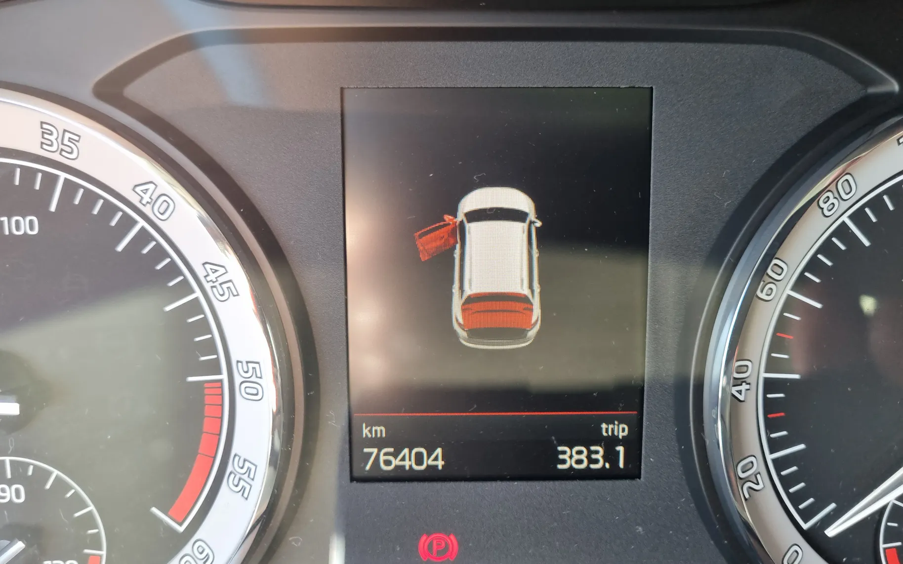 Zunanja slika - Škoda Karoq - 2.0 TDI Style SLO,76404 KM - 11