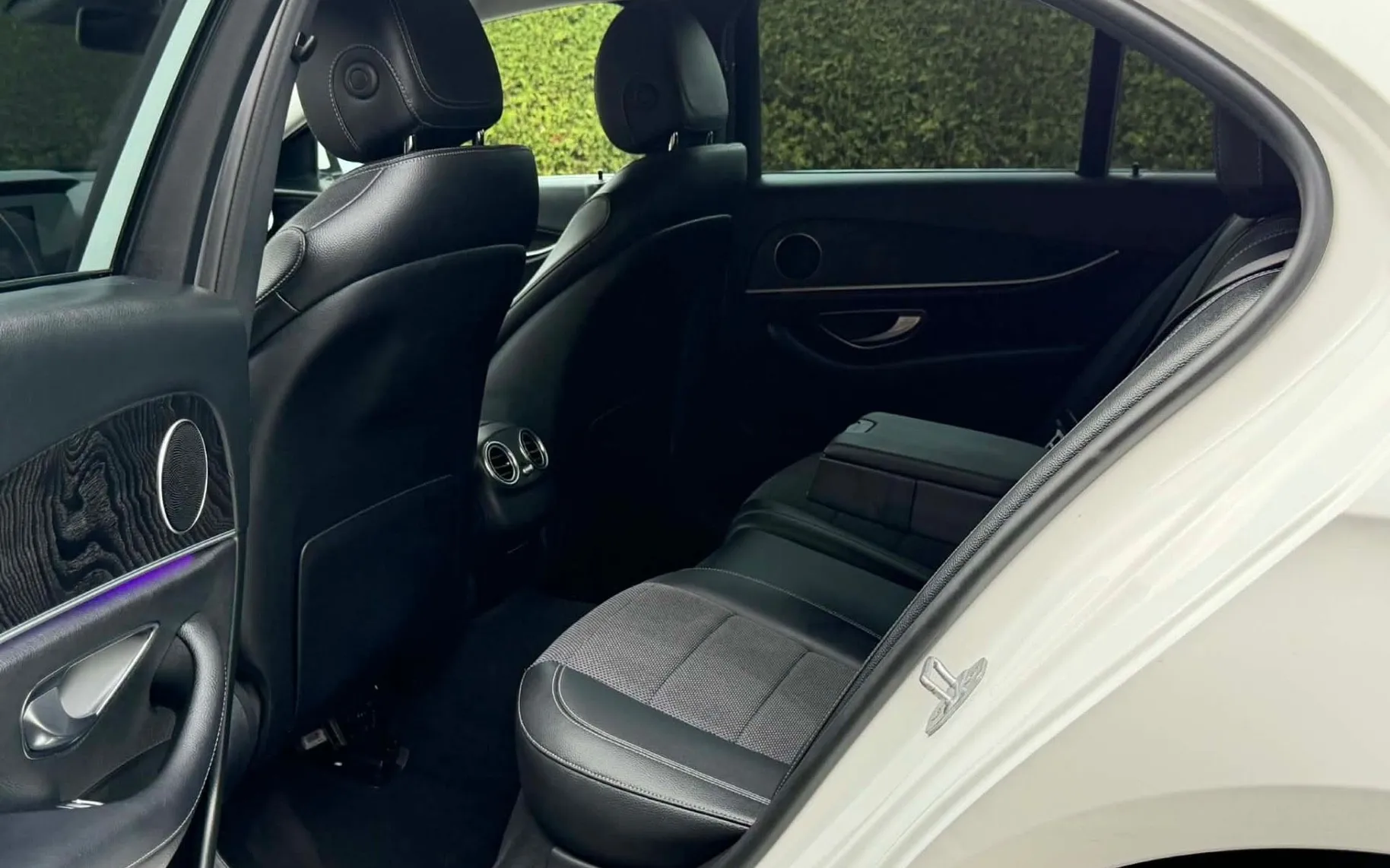 Notranja slika - Mercedes-Benz E-Razred - 220 CDI-AVANTGARDE-MULTIBEAM-LIZING ZA TUJCE-NAV.. - 11