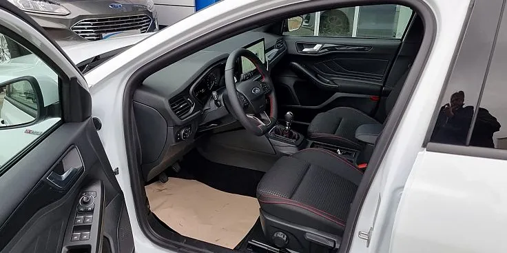 Zunanja slika - Ford Focus - ST-Line   1.0 EcoBoost  125 KM - 9