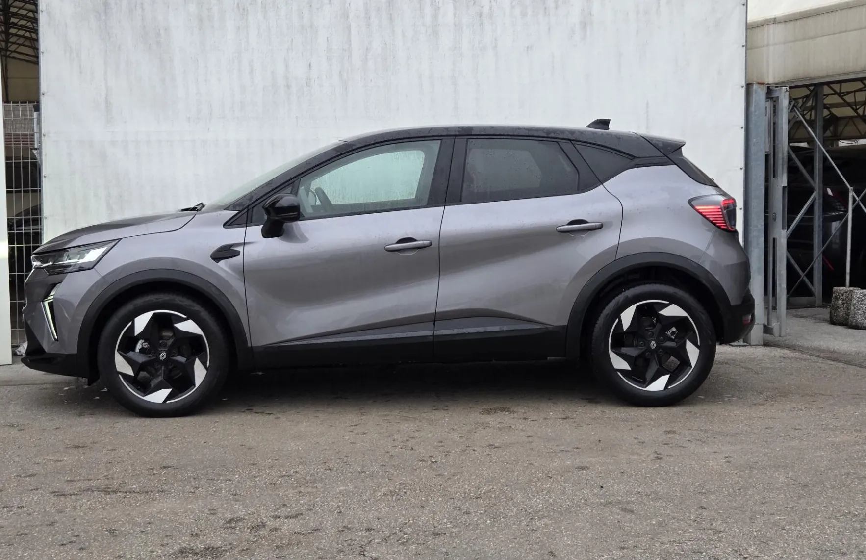 Zunanja slika - Renault Captur - Techno TCe140 Avtomatik +Paket Navi. in parkiranje - 7