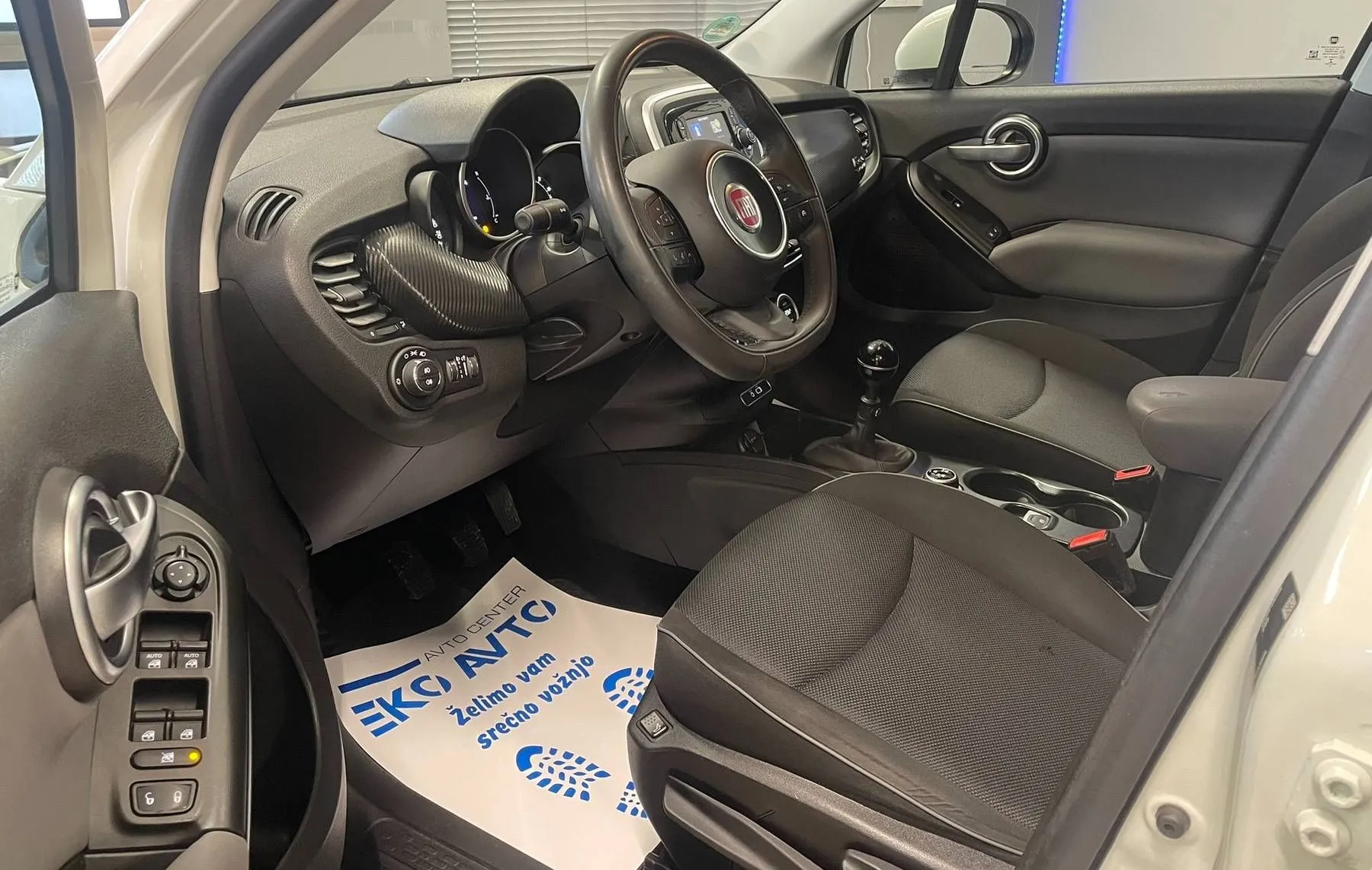 Notranja slika - Fiat 500X - 1.4 TB Multiair- City Cross NAVI-PDC-ALU-TEMP... - 10