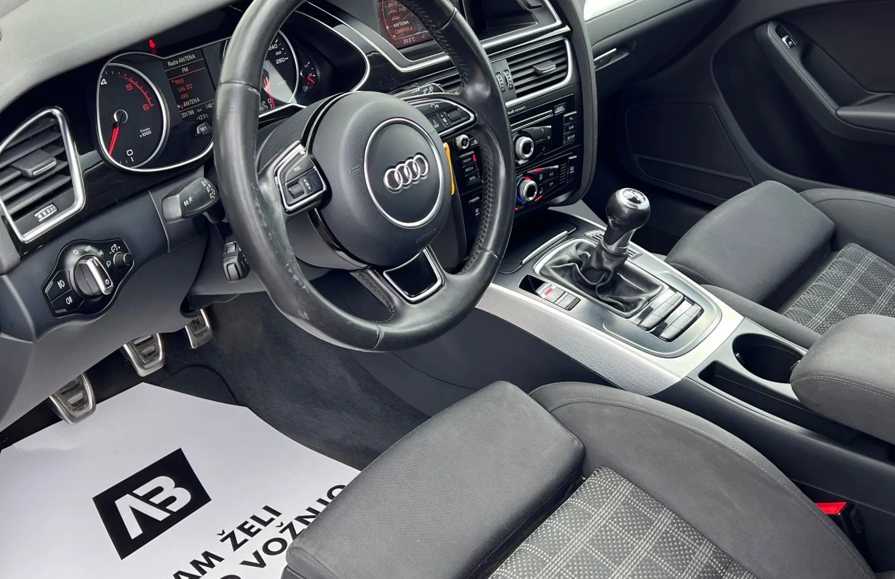 Zunanja slika - Audi A4 - Avant 2.0 TDI S-LINE+Style Sport 110  150 +ACC+AUTOHOLD - 10