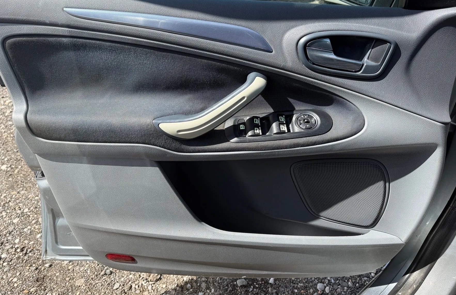 Zunanja slika - Ford S-MAX - 2.0 TDCi TITANIUM MOŽNOST FINANCIRANJA BREZ POLOGA - 13