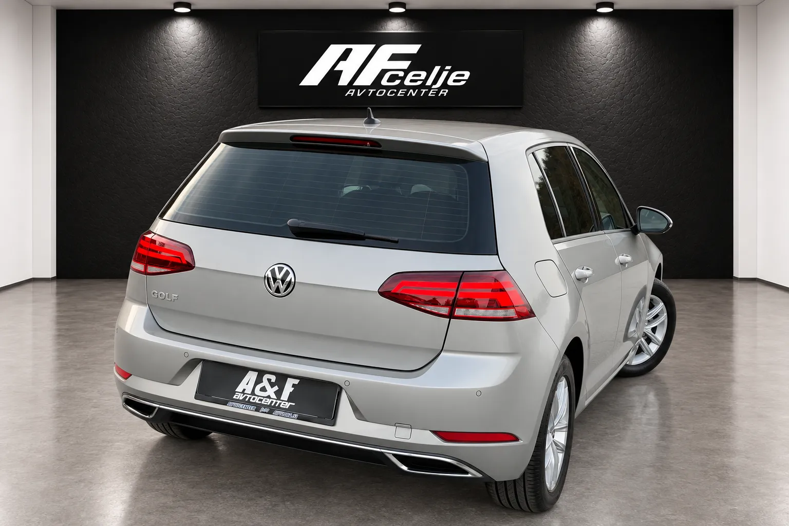 Zunanja slika - Volkswagen Golf - 2.0 TDI-H LINE-BI XENON+ALCANTARA-KREDIT IN LIZING - 5