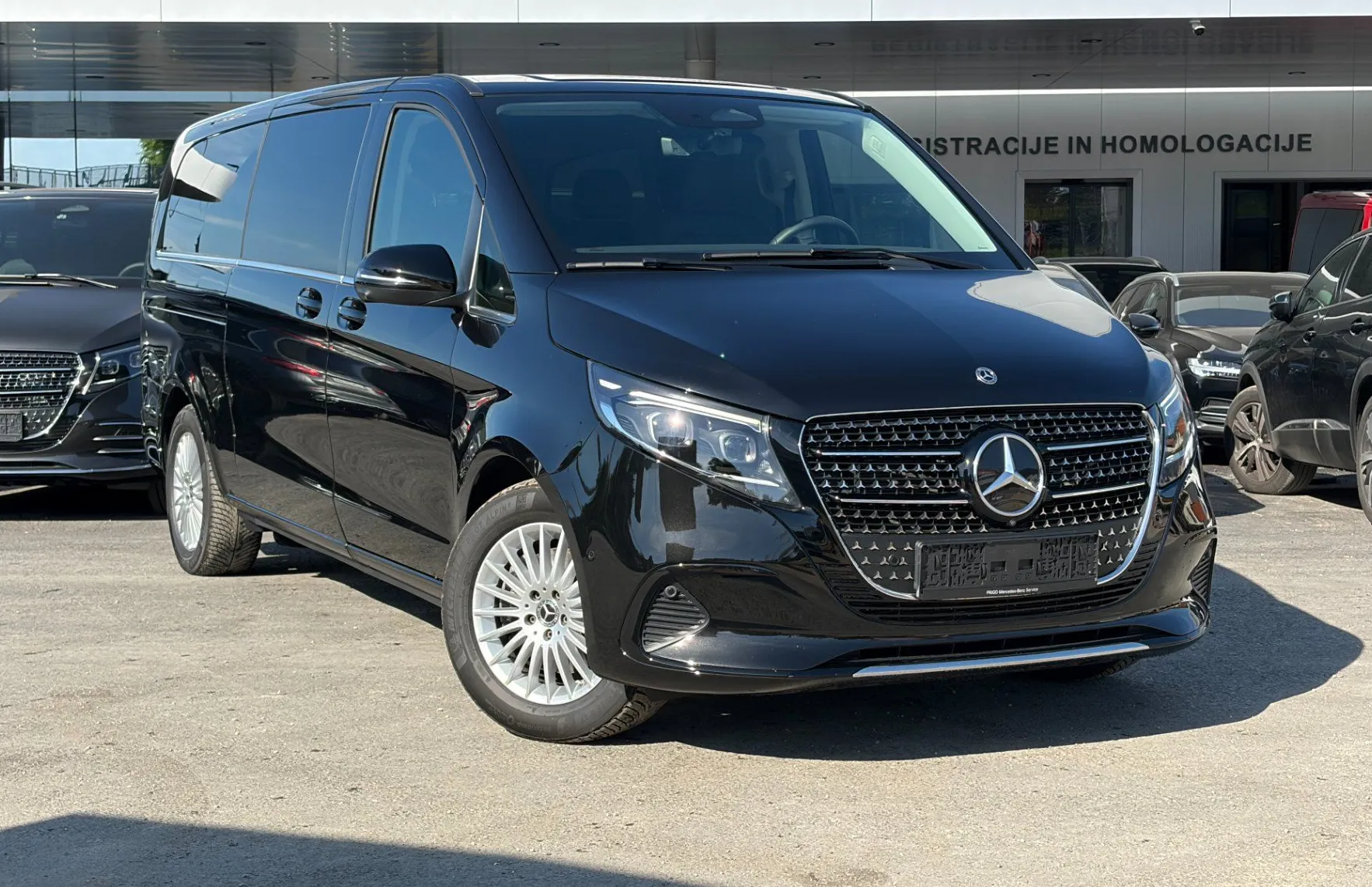 Zunanja slika - Mercedes-Benz V-Razred - V 300 d Avantgarde ekstradolgi Avt. - 1