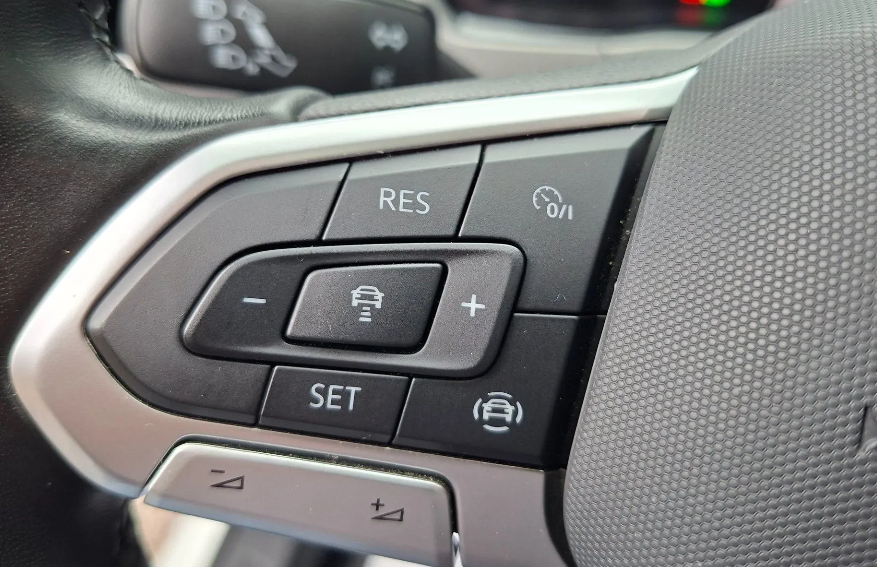 Zunanja slika - Volkswagen Touran - 2.0 TDI Highline DSG - Slo poreklo - 1. Lastnik - 14