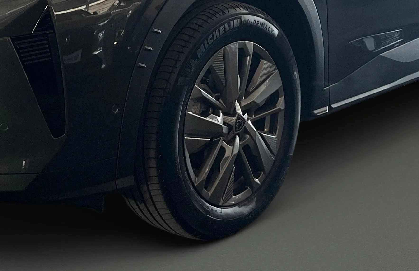 Zunanja slika - Peugeot 5008 - 1.2 MHEV  136  145 Allure Avt. - 6