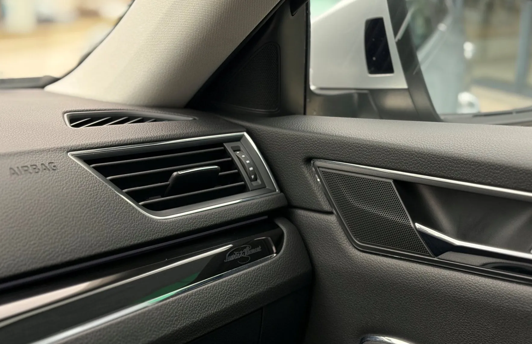 Zunanja slika - Škoda Superb - Combi 4x4 2.0 TDI L K DSG - 10
