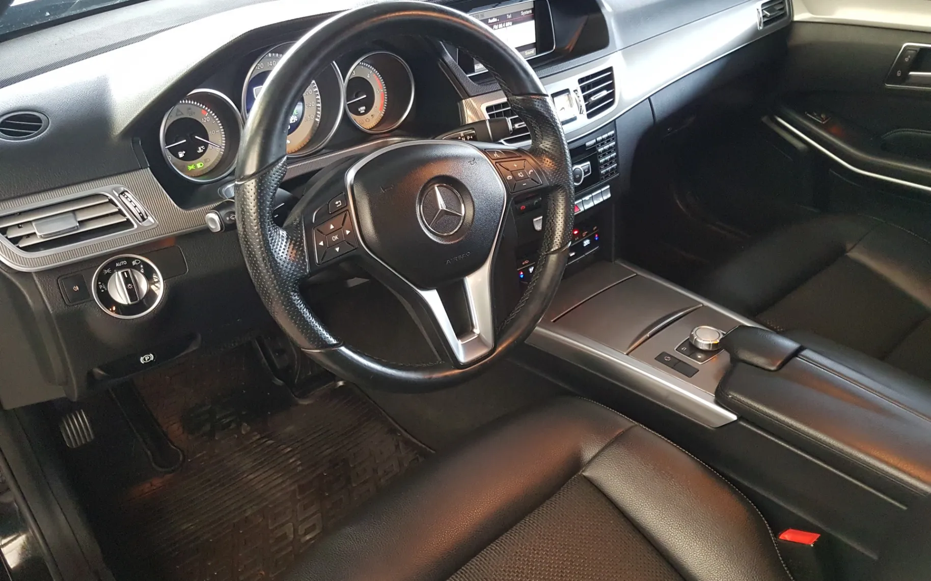 Zunanja slika - Mercedes-Benz E-Razred - 220 CDI AUT. - 12