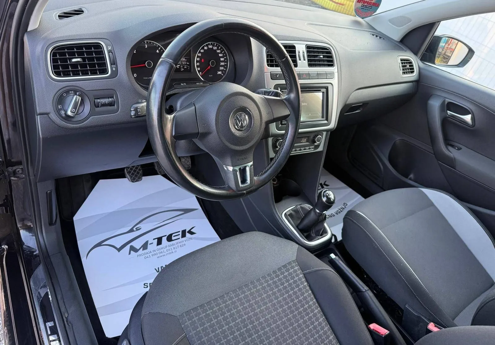 Notranja slika - Volkswagen Polo - 1.6 TDI LIFE - 9