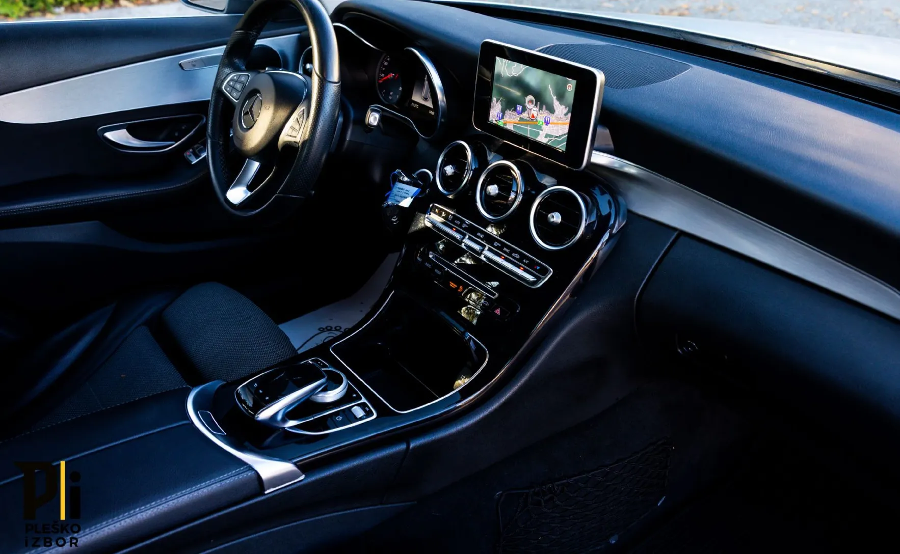 Zunanja slika - Mercedes-Benz C-Razred - C 200d AVANTGARDE - 13
