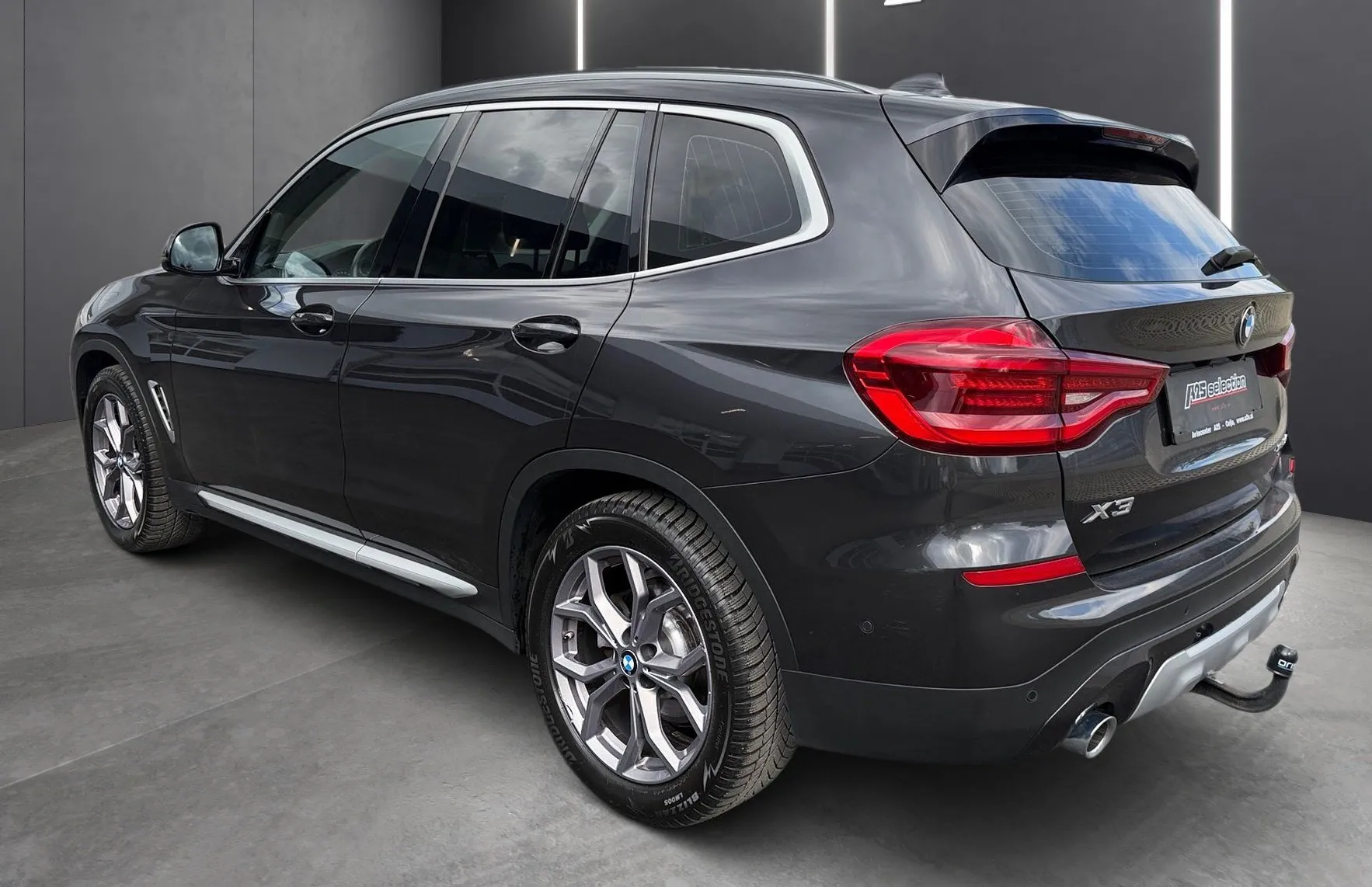 Zunanja slika - BMW X3 - serija :  xDrive 20d xLine Avt.-SLO-Kljuka-PDC-Kamera-Nav - 4