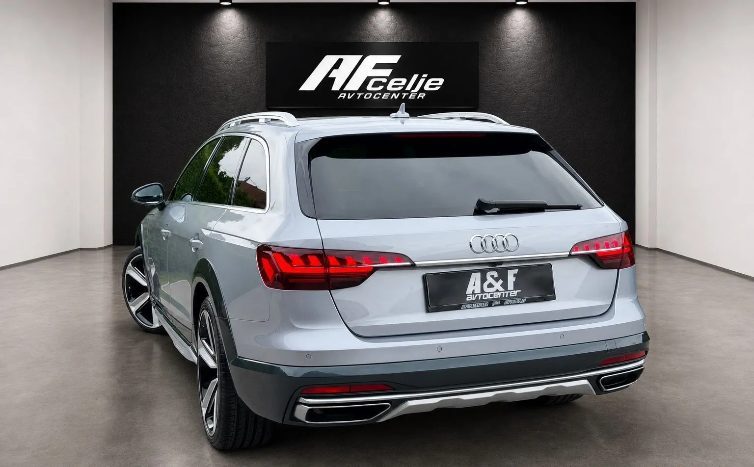 Notranja slika - Audi A4 Allroad - 2.0 TDI-AUT-S LINE-88.000km-VIRUTAL-MATRIX-NAVI-.. - 7
