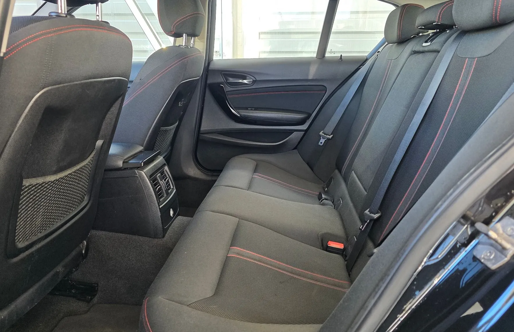 Zunanja slika - BMW Serija 1 - : 118d Sport - LED - TEMP. - GR. SED. - NAVIGACIJA - 7
