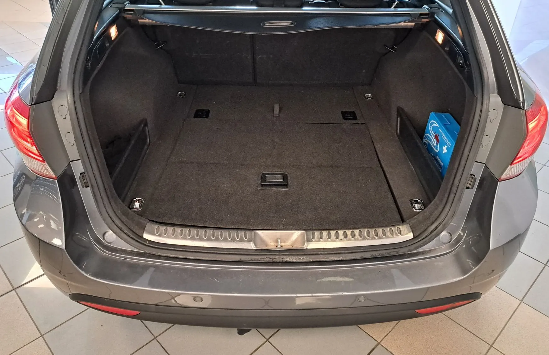 Zunanja slika - Hyundai i40 - 1.7 CRDI 85KW PREMIUM - LED NAVI HITRI KREDIT - - 16