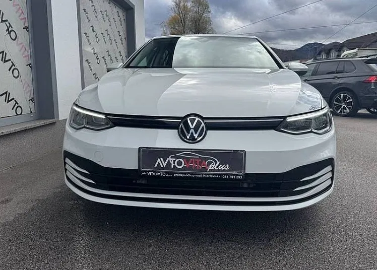 Zunanja slika - Volkswagen Golf - 2.0 TDI Life 85 Navi-Tempomat-Led-Slo-Prvi Lastnik - 2