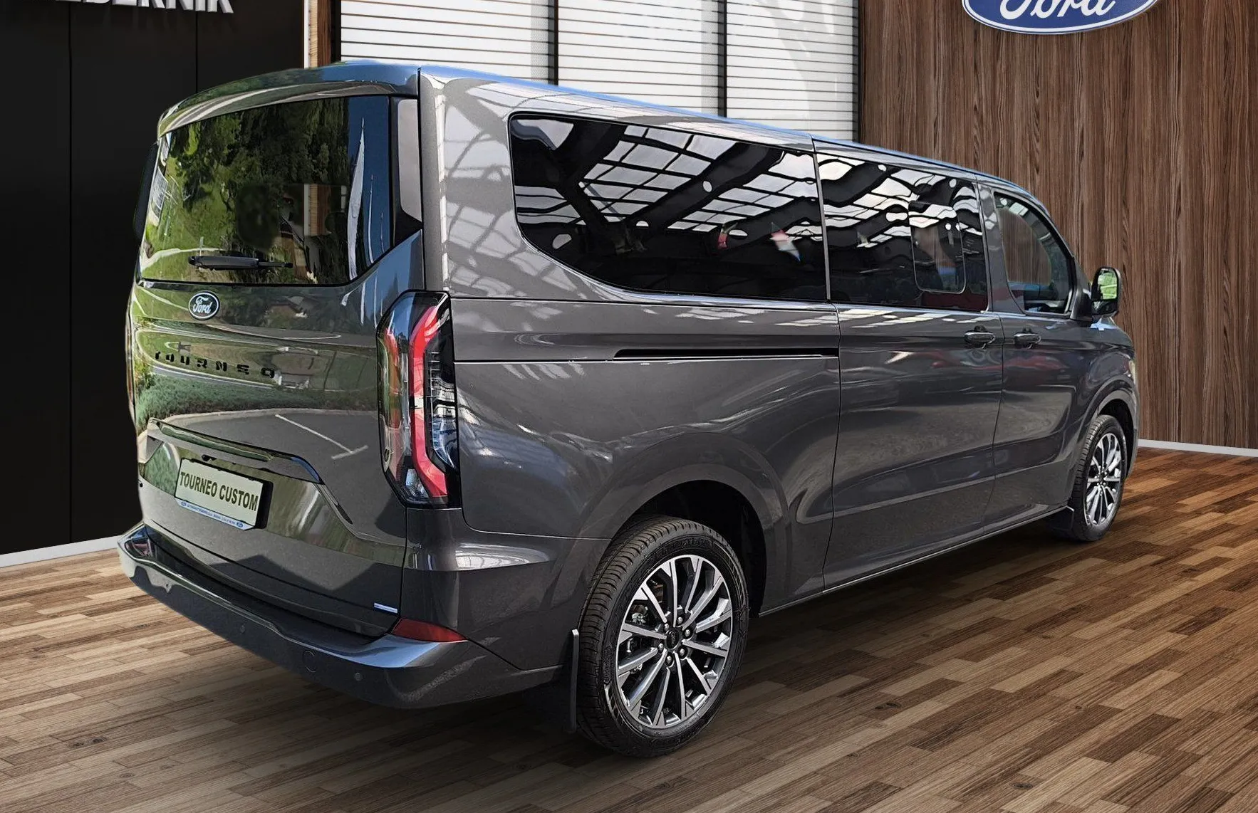 Zunanja slika - Ford Tourneo - Custom TITANIUM X 2.5 232PS PHEV CVT L2 FWD-ZALOGA - 4
