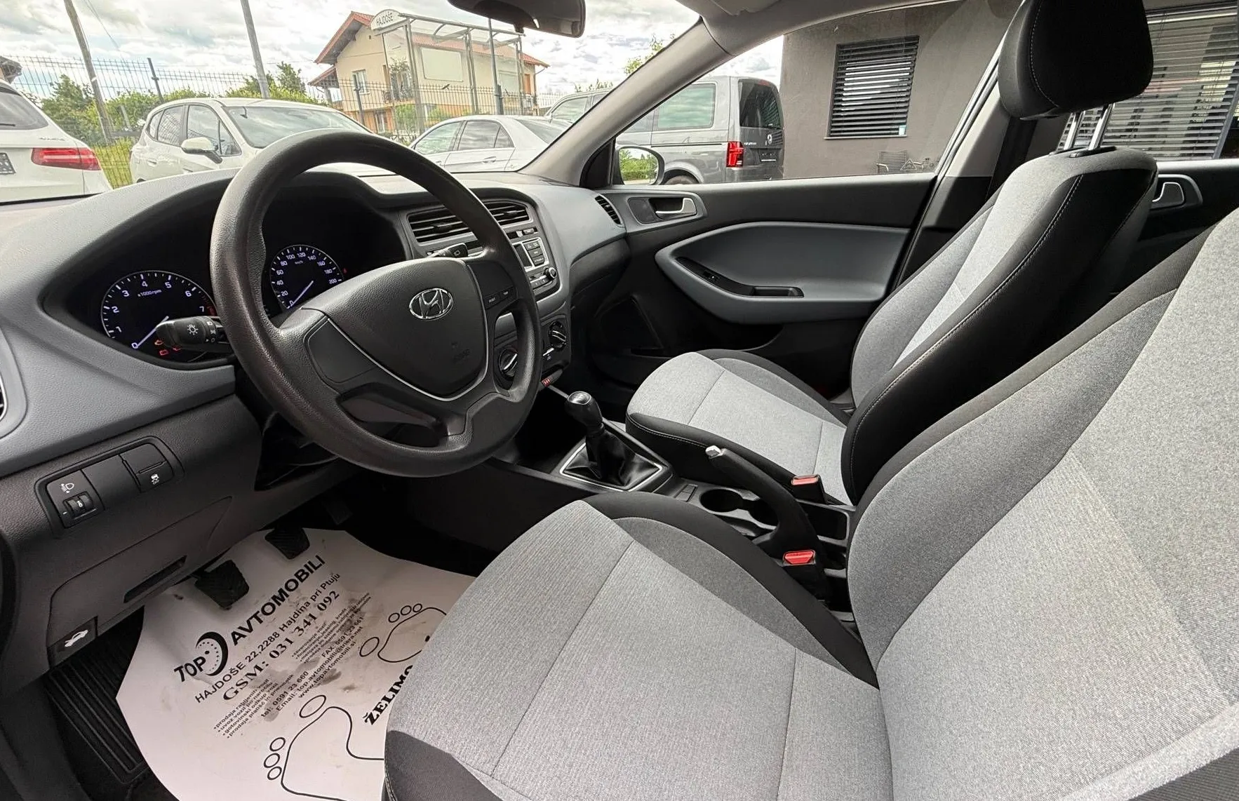 Zunanja slika - Hyundai i20 - 1.25 SLOVENSKI MOŽNOST FINANCIRANJA BREZ POLOGA - 12
