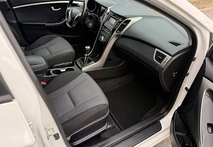 Zunanja slika - Hyundai i30 - 1.4 CRDi Style - NA OBROKE BREZ POLOGA - - 7