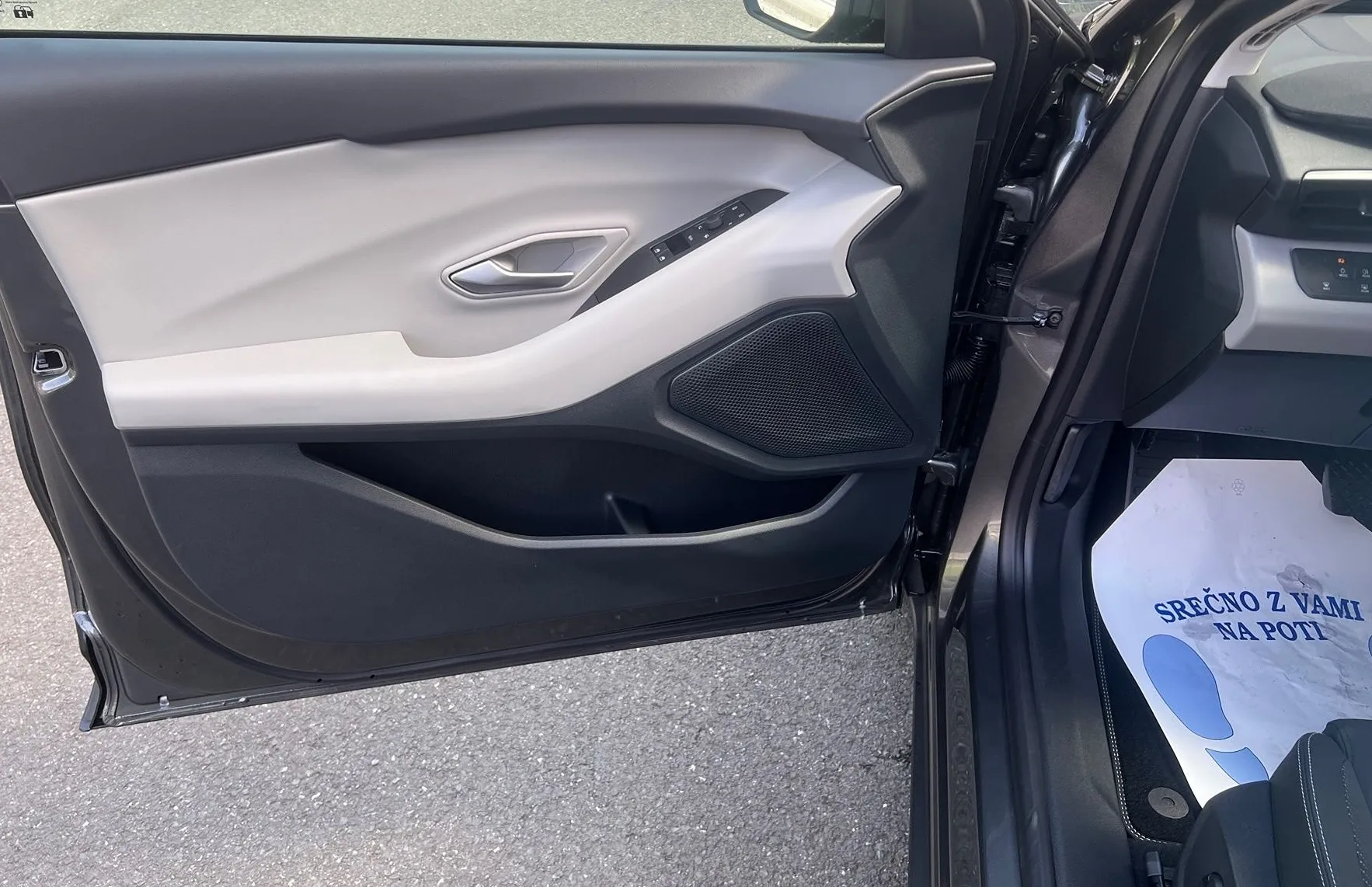 Zunanja slika - Ford Explorer - EV 79kWh 250kW 340KM AWD - 12