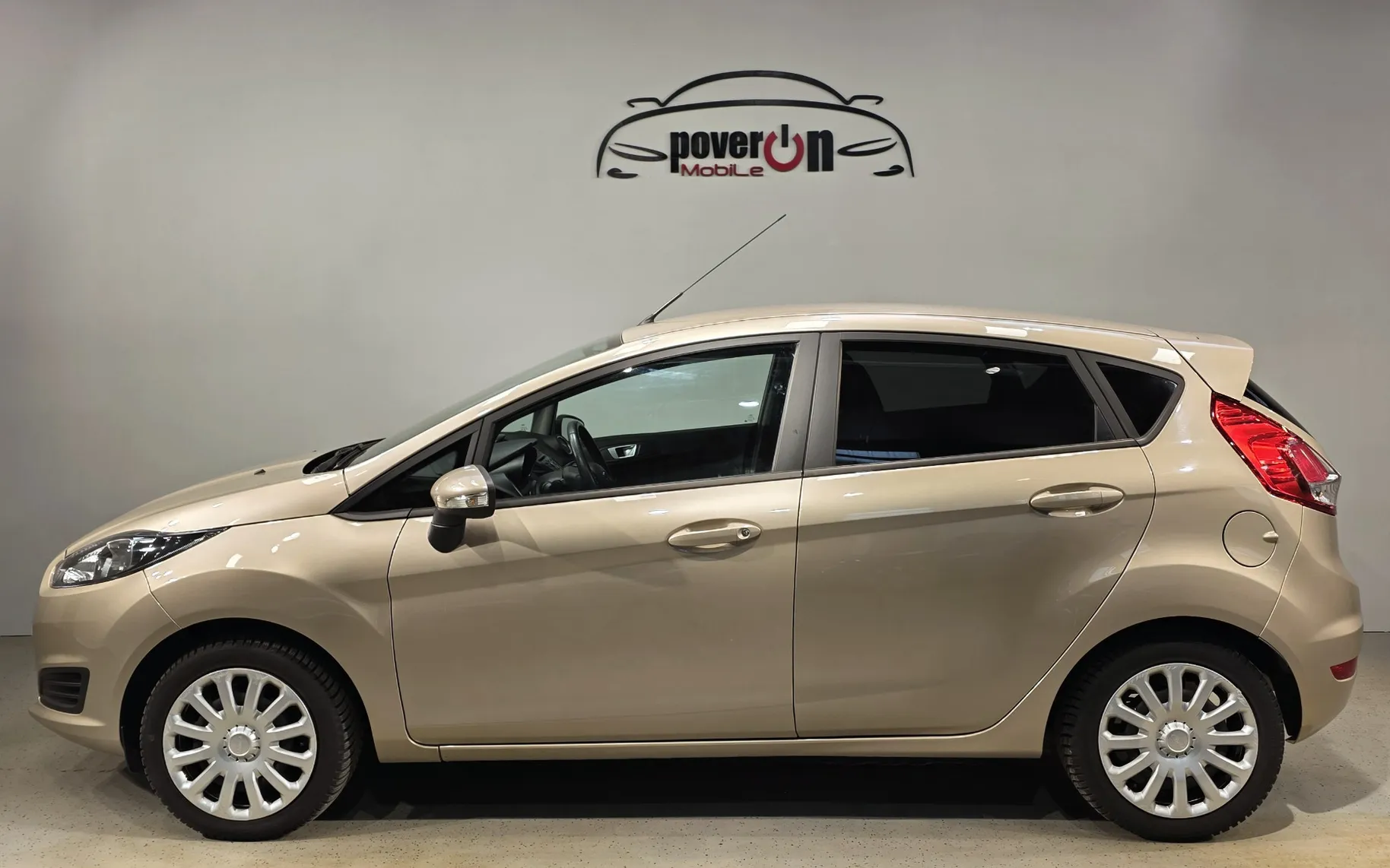 Zunanja slika - Ford Fiesta - 1,25 Trend SLO 1.LASTNIK - 2