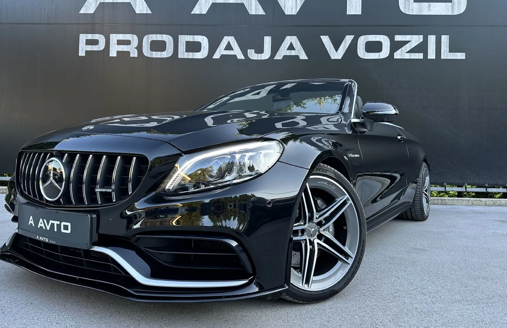 Zunanja slika - Mercedes-Benz C-Razred - Mercedes-AMG C63-HUD-VENTILACIJA-MULTI.LED-KEYLESS - 2