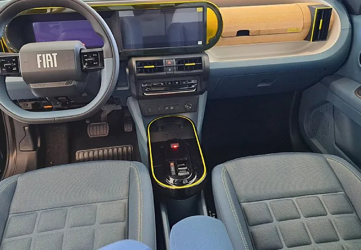 Zunanja slika - Fiat Grande Panda - 1.2 T-Gen3 110 AT 6 La Prima - 3