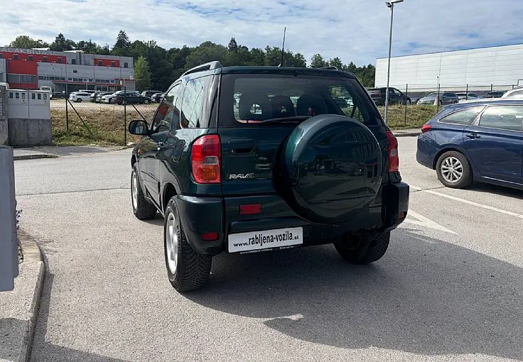 Zunanja slika - Toyota RAV4 - 4x2 1.8 VVT-i - 7