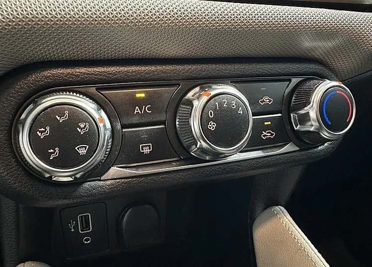 Zunanja slika - Nissan Micra - 1.0 100 N-CONNECTA - +ZIMSKE GUME - 2.LASTNIK - 7