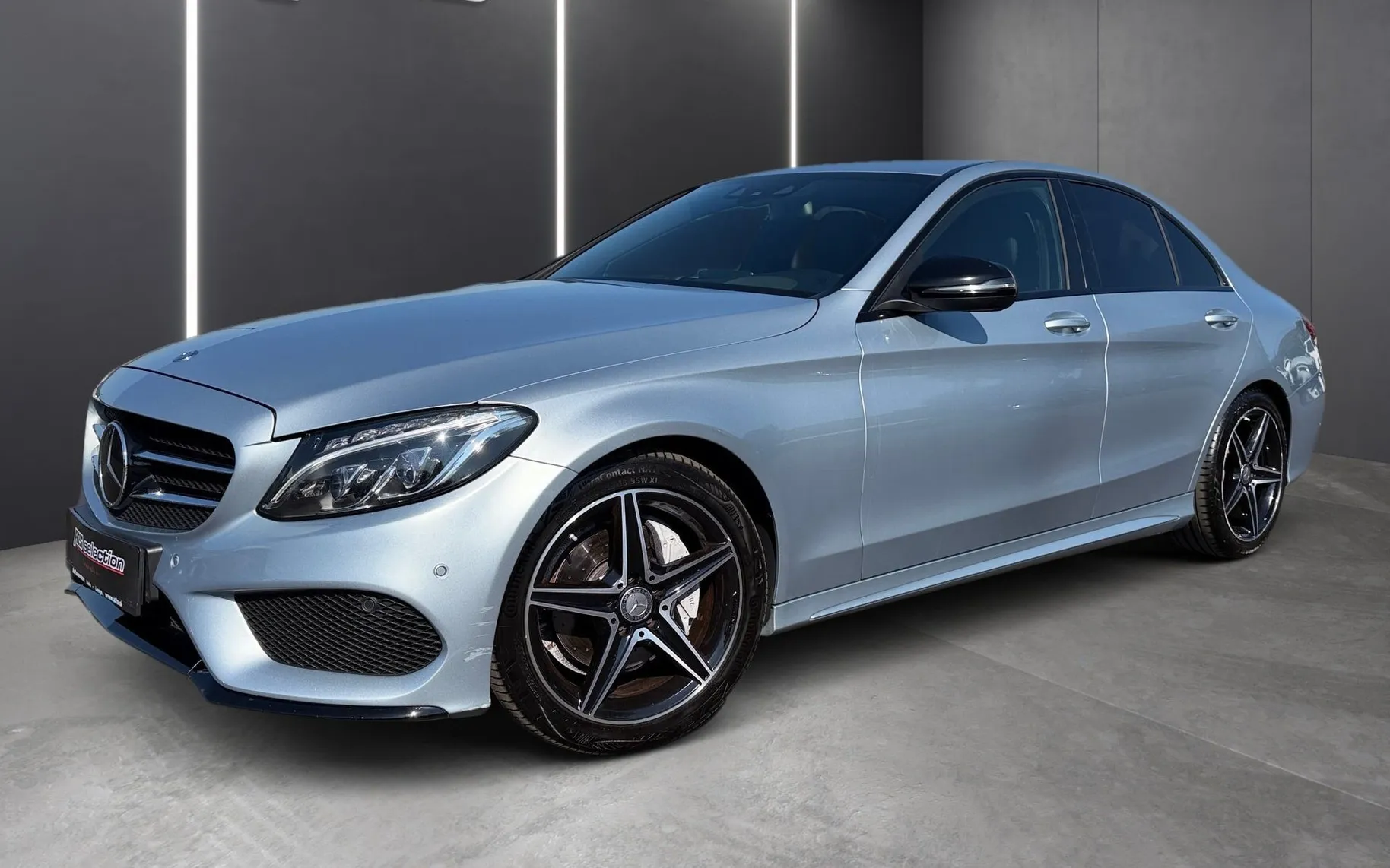 Zunanja slika - Mercedes-Benz C-Razred - C 220 d AMG Line-Airmatic-DistronicPlus-Mrtvi kot - 1