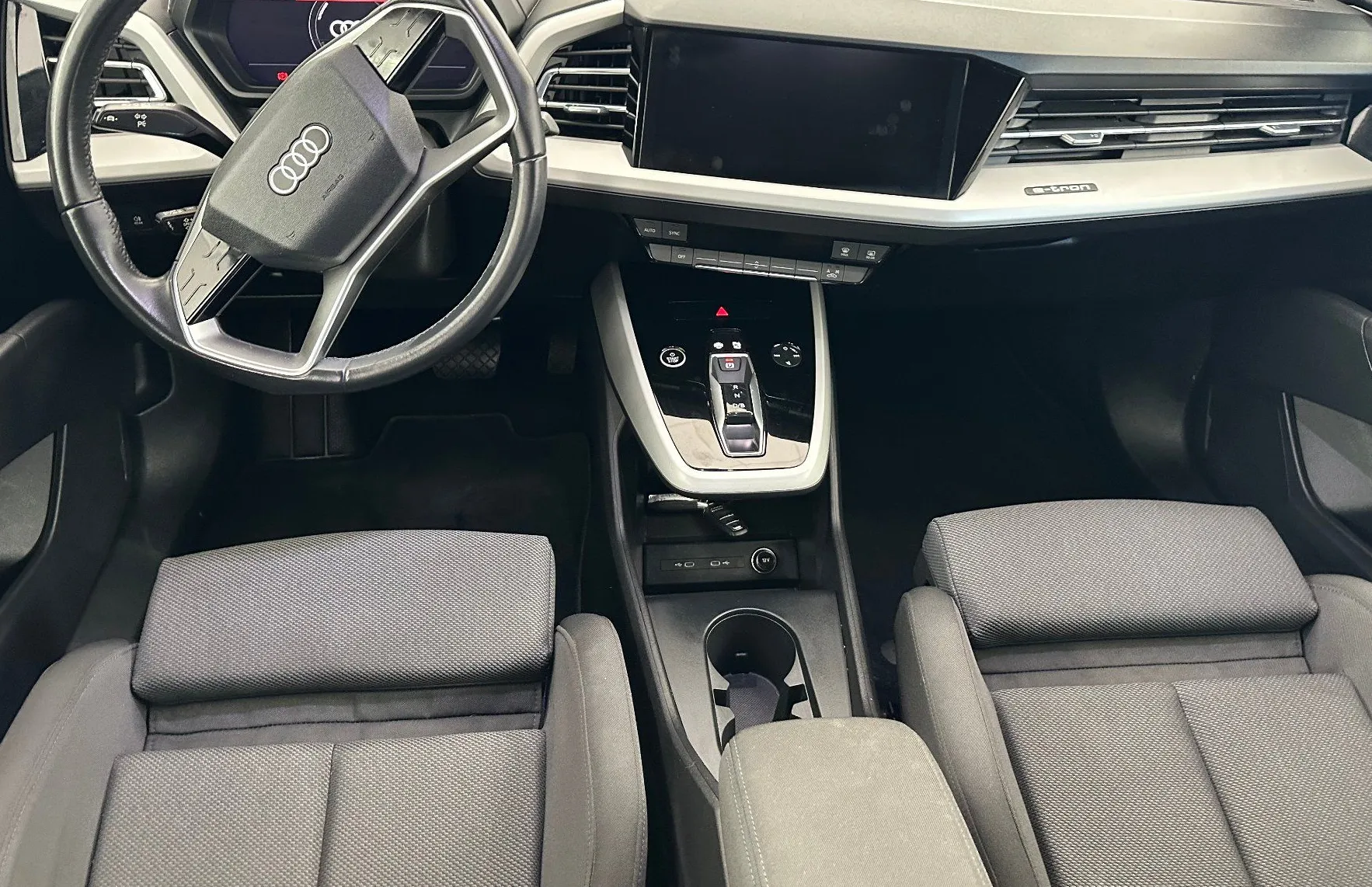 Zunanja slika - Audi Q4 - e-tron  45 e-tron quattro.NEMŠKI+4ALU.KAMERA.LED.NAVI - 6