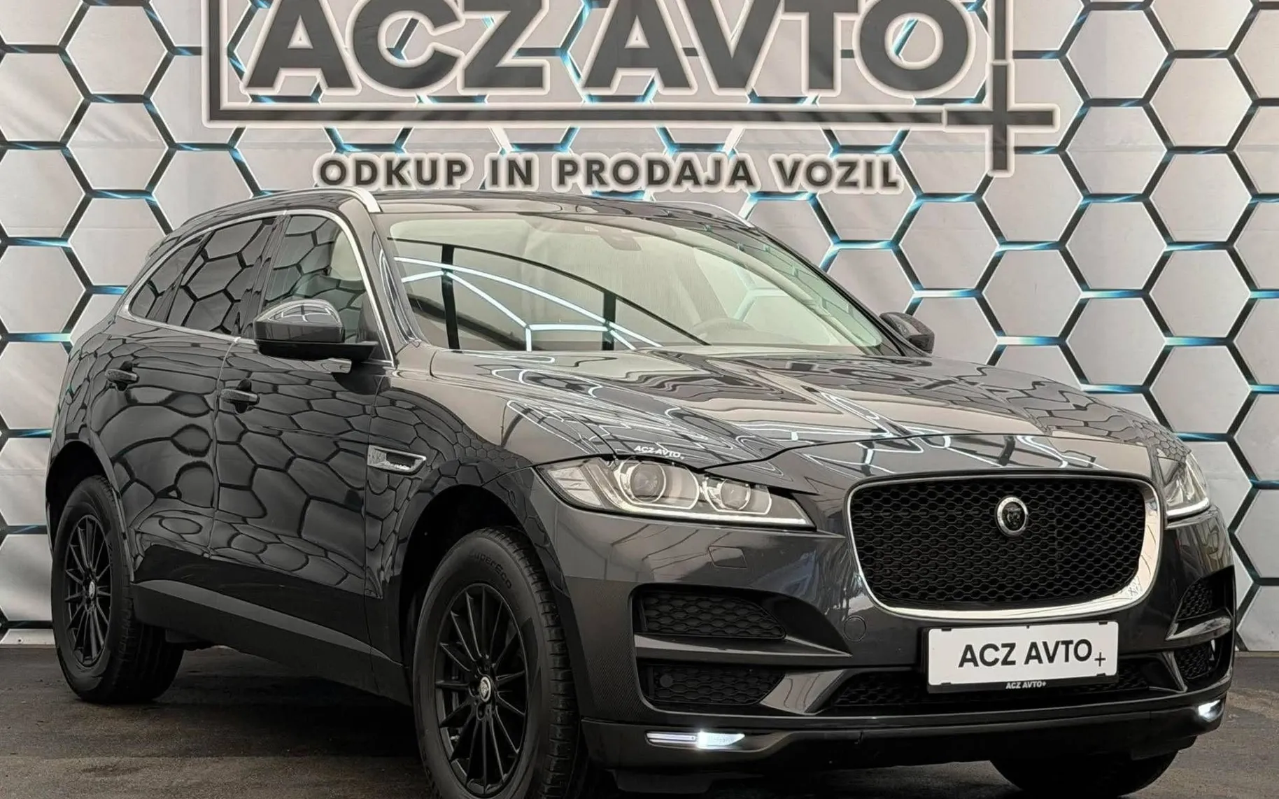 Zunanja slika - Jaguar F-Pace - 2.0 D•4X4•R•FUL LED•NAVI•AMBIENT•PDC•LANE ASSIST• - 1