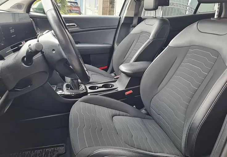 Zunanja slika - KIA Sportage - 1.6 T-GDi 110kW EX Style. M T - 9