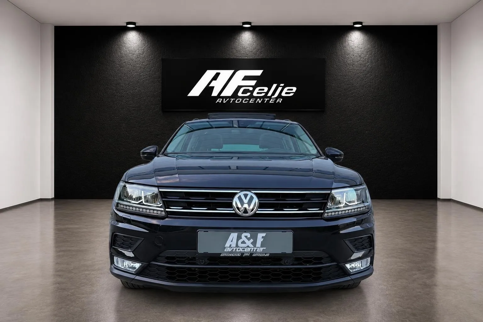 Zunanja slika - Volkswagen Tiguan - 2.0 TDI-H LINE-PANORAMA-VIRTUAL-LIZING ZA TUJCE- - 2
