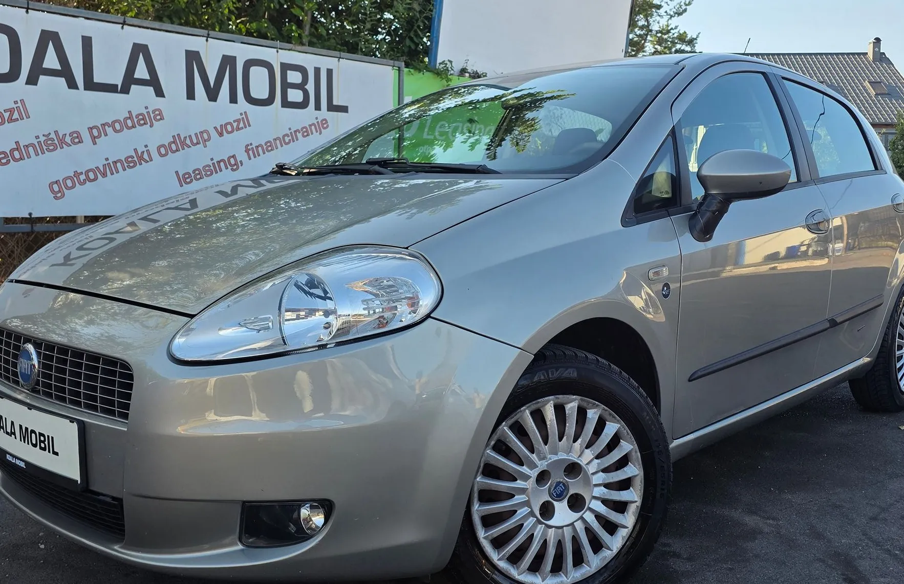 Zunanja slika - Fiat Punto - Grande 1.4 KLIMA-SLOVENSKI-LEP - 16