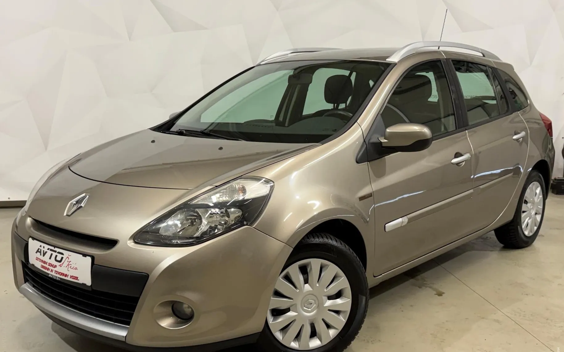 Zunanja slika - Renault Clio - Grandtour 1.5 dCi-TEMPOMAT-KLIMA-TRAJNIK - 1