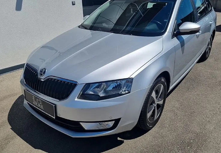 Zunanja slika - Škoda Octavia - Combi 1.6 TDI Ambition - 2