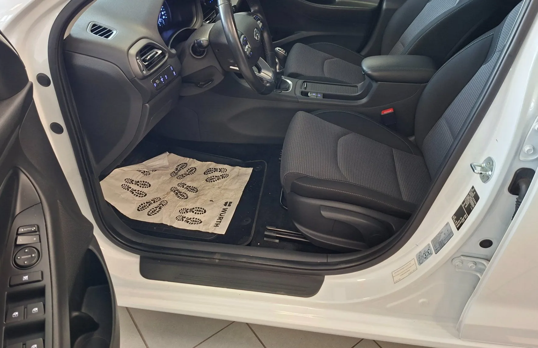 Zunanja slika - Hyundai i30 - 1.6 CRDi  116 Style-LED-NAVI-KEMERA-PDC-ODLIČEN- - 14