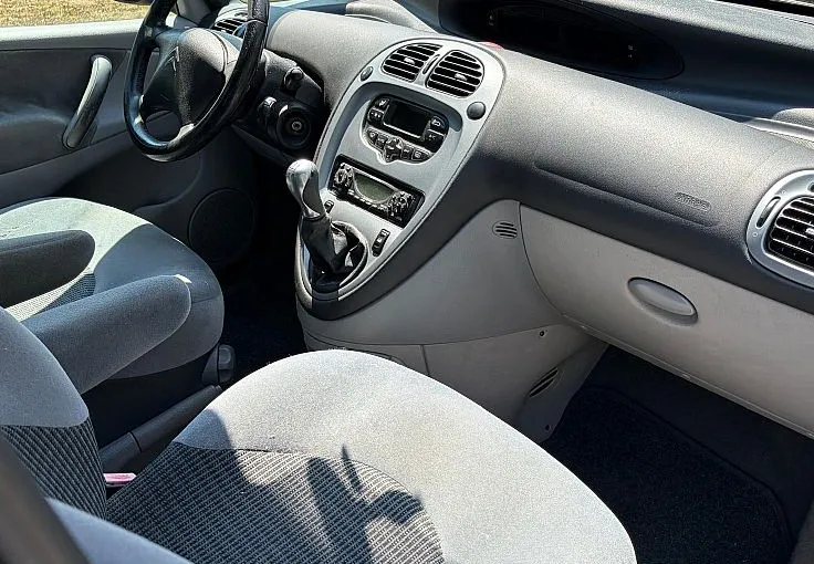 Zunanja slika - Citroën Xsara Picasso - 1.6i 16V Elegance - 12