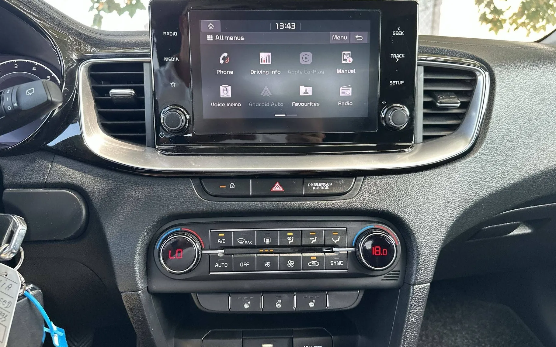 Notranja slika - KIA XCeed - 1.0 T-GDI EX WAY M T - 18