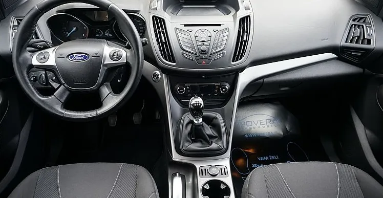 Zunanja slika - Ford Kuga - 2.0 TDCi 103kW 4x2 Trend+avt.klima+priklop +alu 17 - 11