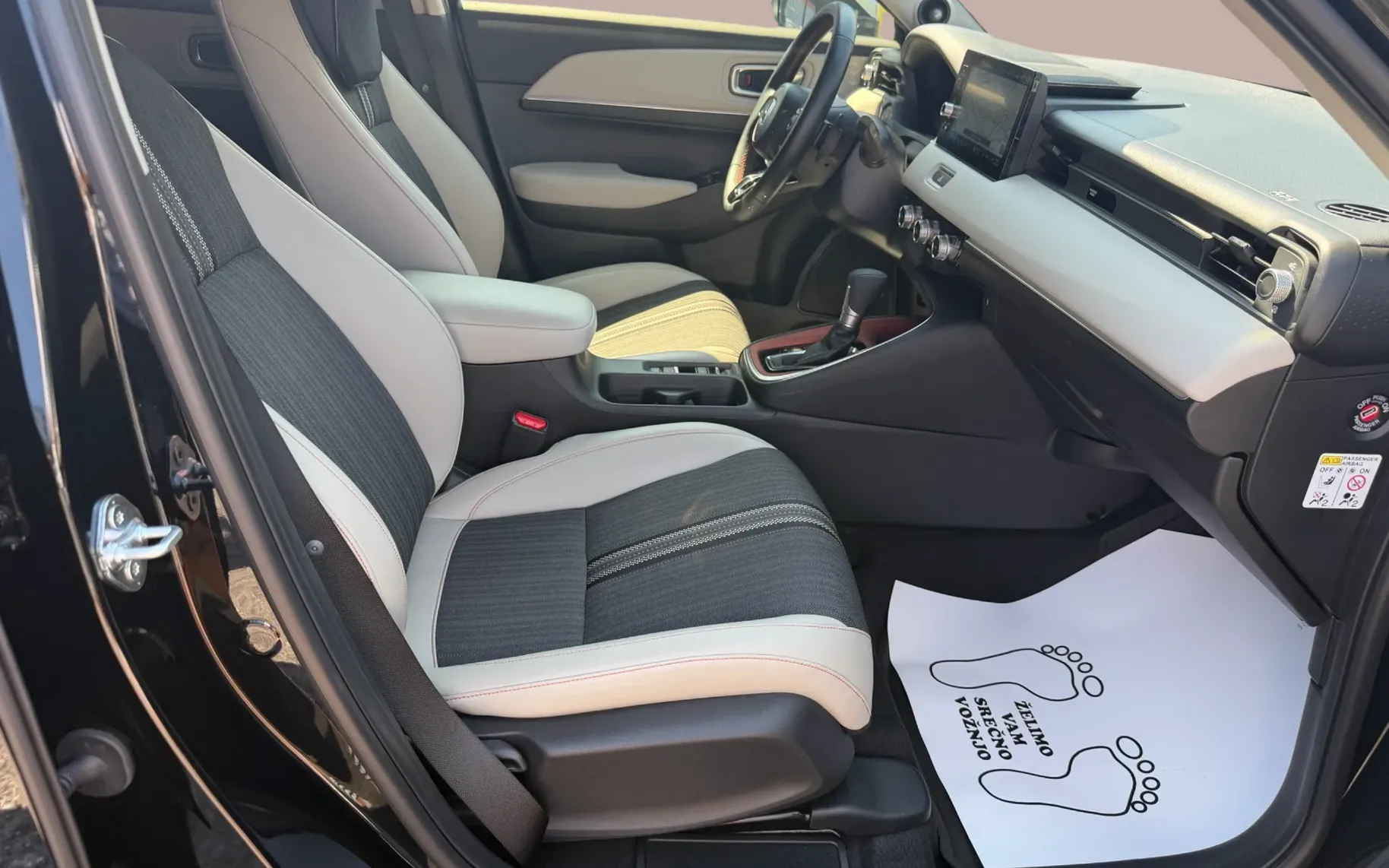 Zunanja slika - Honda HR-V - 1,5 i-MMD Hybrid Elegance CVT - 11
