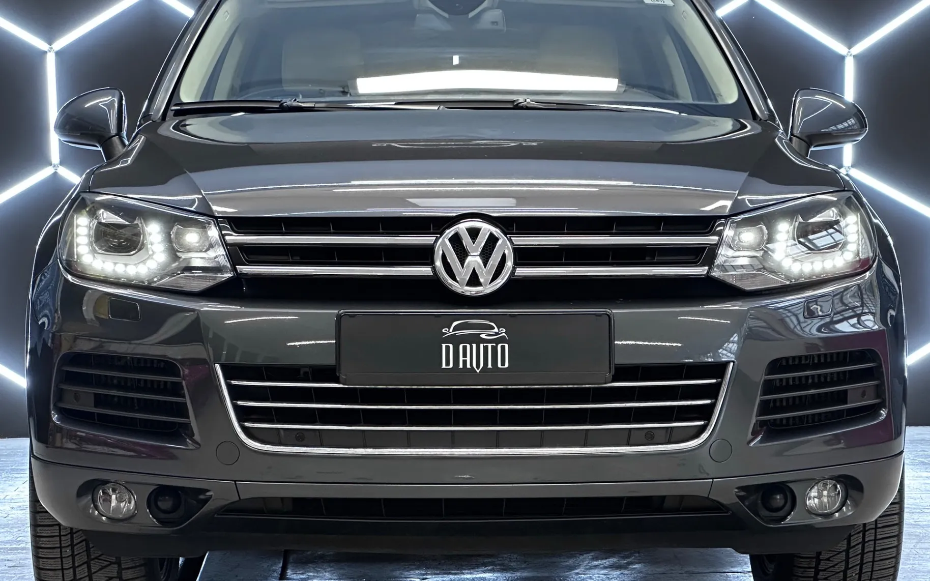 Zunanja slika - VW Touareg - 3.0 V6 TDI Tiptronic - ZRAČNO-XENON-NAVI-MEMORY….. - 2