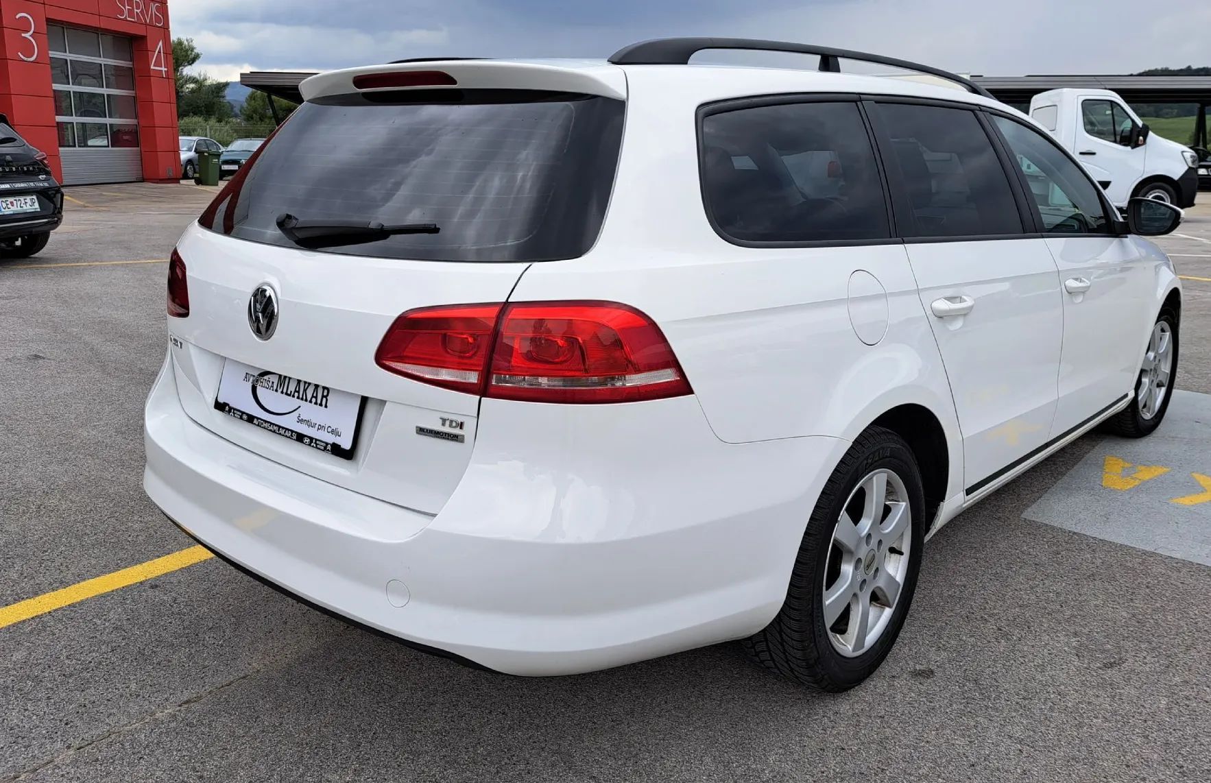 Zunanja slika - VW Passat - Variant 1.6 TDI  Comfortline -ODLIČEN- - 4
