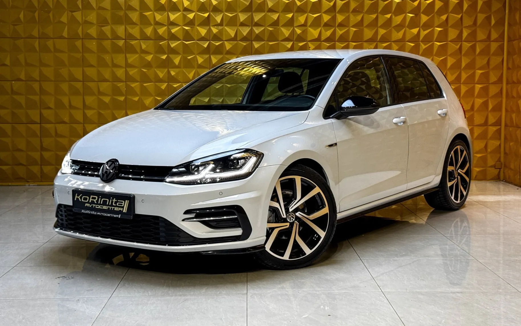 Zunanja slika - Volkswagen Golf - 1.6 TDI R Line-LED-TEMP-PDC-MULTIFUNKCIJA - 4