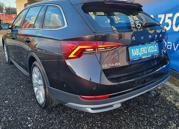 Zunanja slika - Škoda Octavia - 2.0 TDI Scout 4x4 DSG.MATRIX.HUD.MEMORY.VSE ASIST - 3